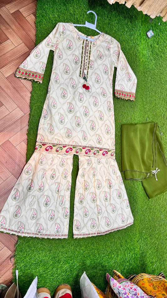 Ivory Paisley Print Gharara Suit - 2